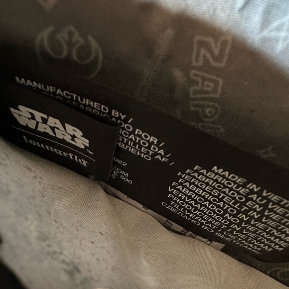 Loungefly Star Wars “Vader I Am Your Fathers Day” Zip Around Wallet NWT - Picture 9 of 15